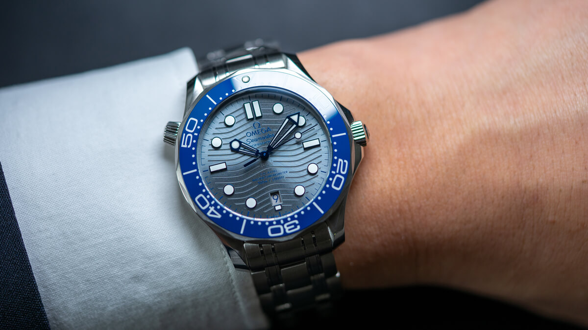 オメガ シーマスター ダイバー300Mがなぜ支持されるのか - 高級時計 正規販売店 ハラダHQオンラインショップ