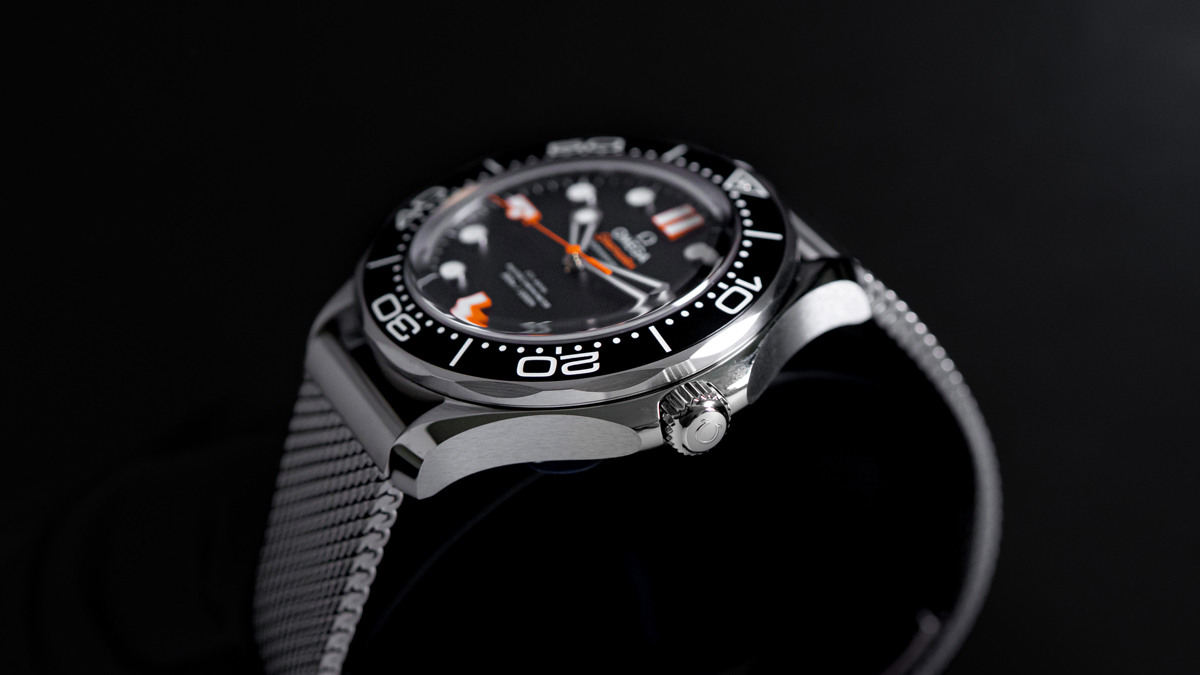 210.30.42.20.01.018のケースサイド