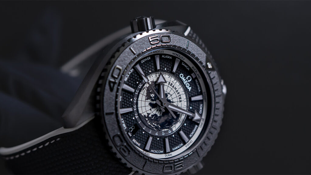 オメガ 215.92.46.22.01.007のベゼル