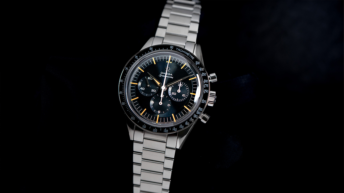 オメガ 310.30.40.50.06.001のケース全貌