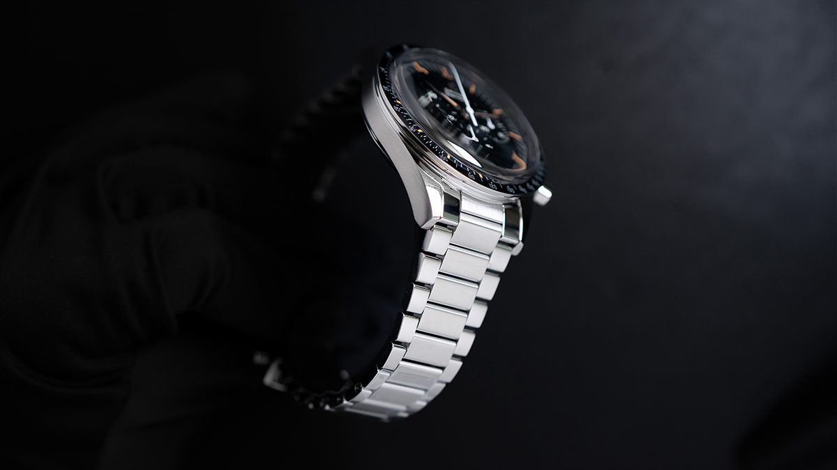 オメガ 310.30.40.50.06.001のバンド