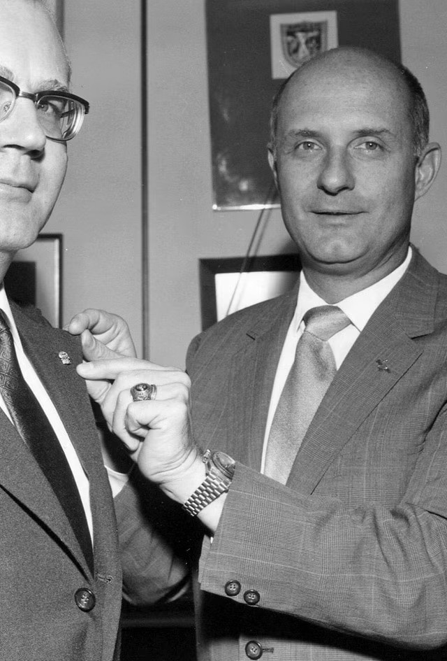 310.32.42.50.02.001の歴史