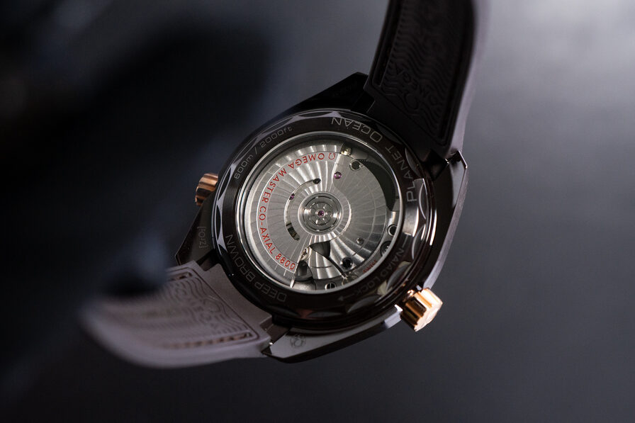 215.62.40.20.13.001のケースバック