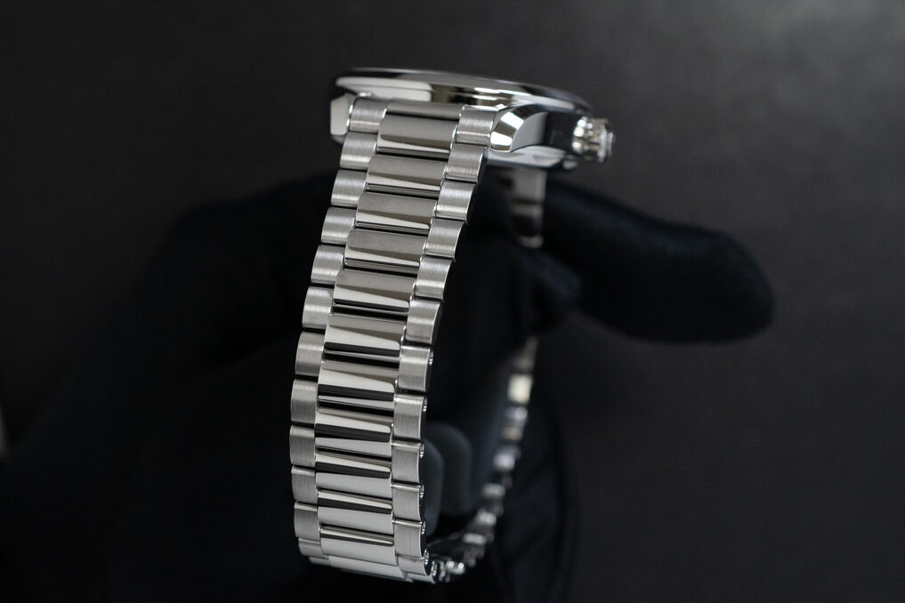 220.10.38.20.12.001のブレスレット