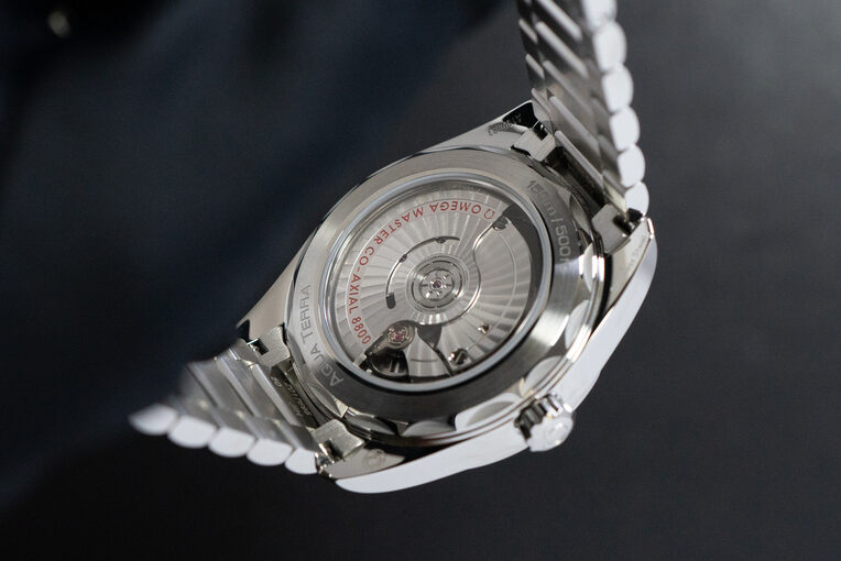 220.10.38.20.12.001のケースバック