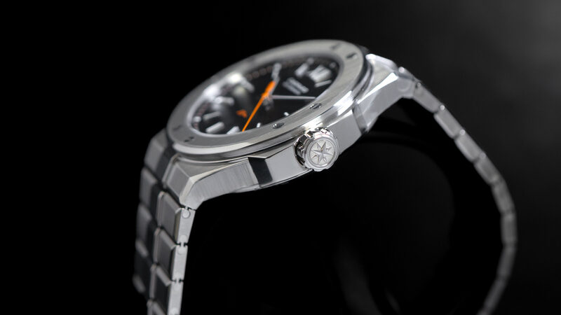 298600-3020のケース