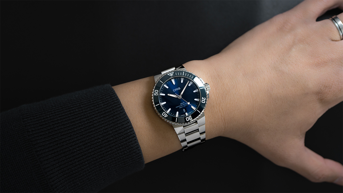 オリス 01.733.7787.4135-07.8.22.04PEBのリストショット