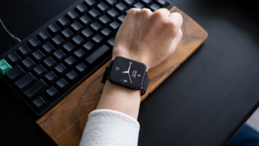 【12/25まで10%OFF】ビジネスマンの睡眠は「回復」業務だ。極薄『Venu X1』で手に入れる、翌日の最強パフォーマンス