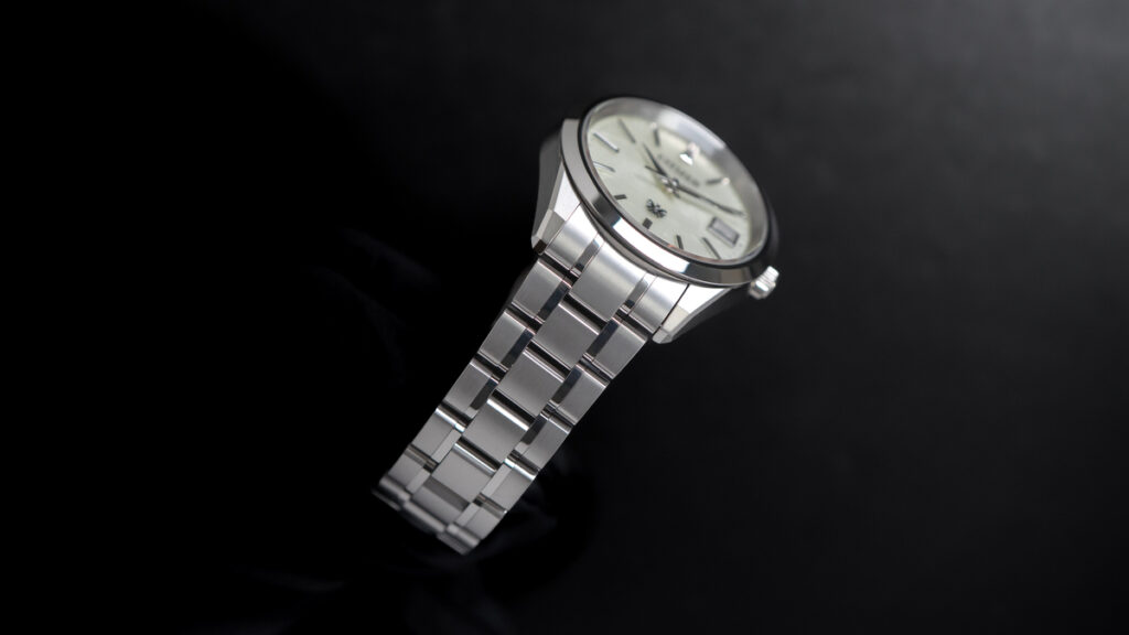 AQ4100-57Cのブレスレット