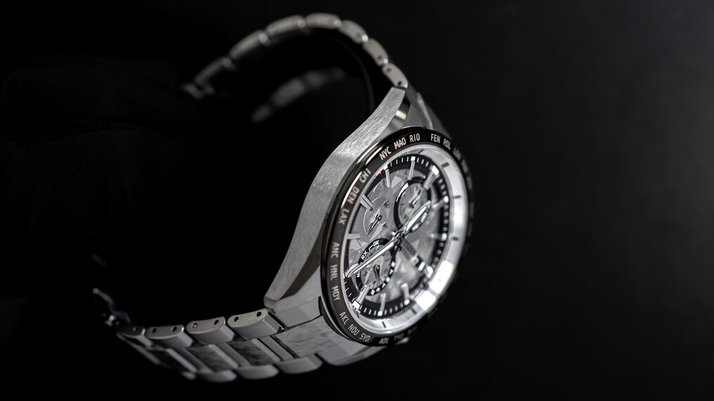 AT8284-61Aのケース