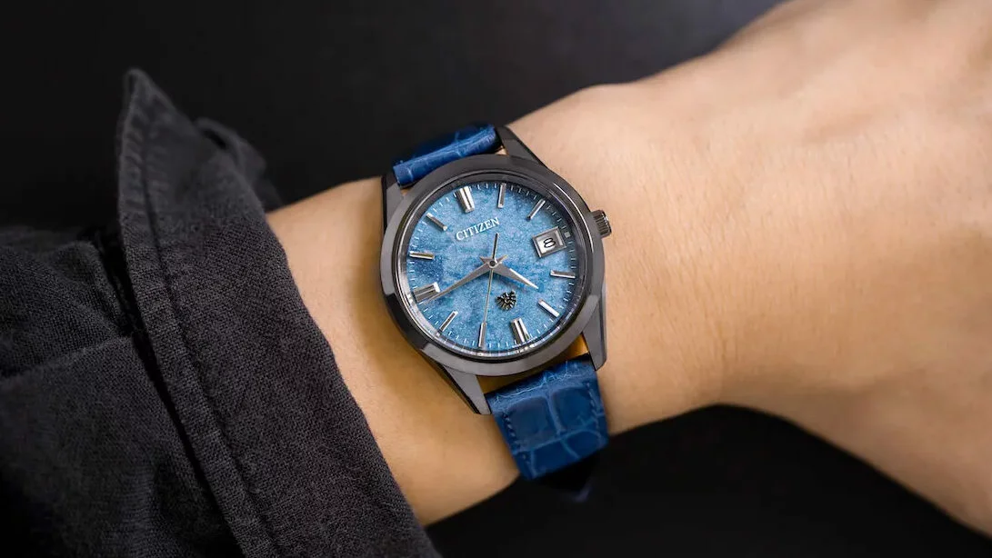 シチズン AQ4106-26Lのリストショット