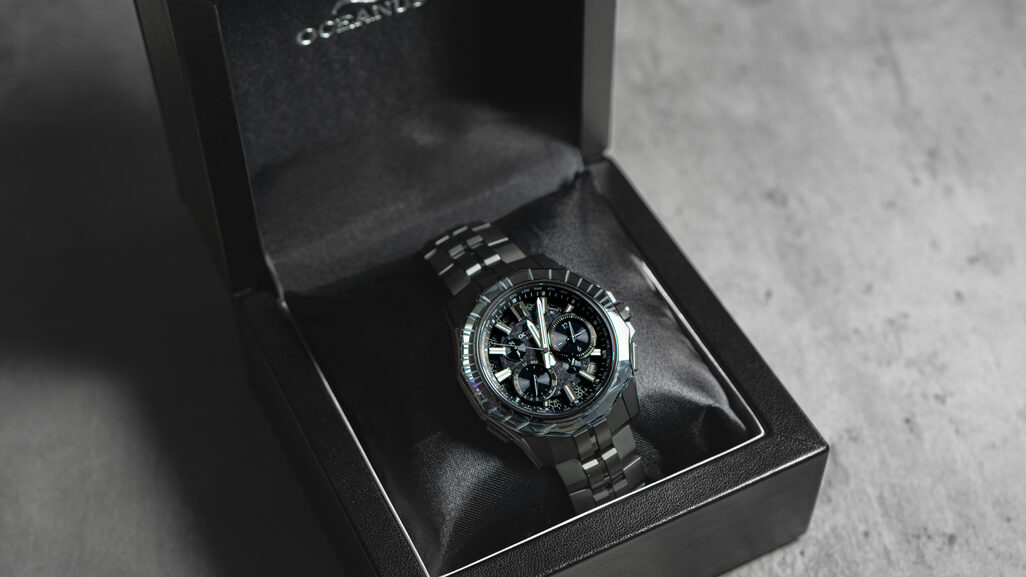 OCW-SG1000CNのボックス