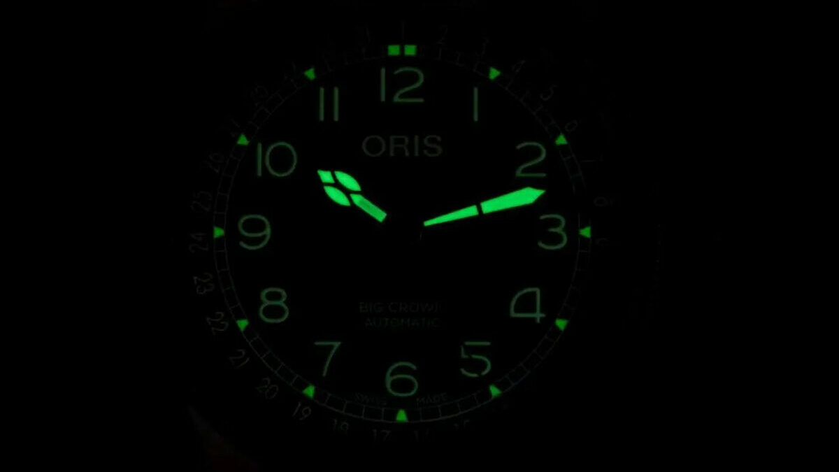 01 754 7741 3167-07 5 20 58BRの夜光塗料