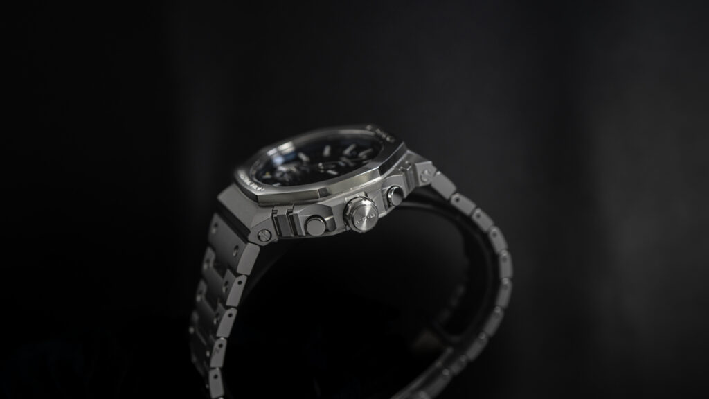 MRG-B2100D-2AJRのケース