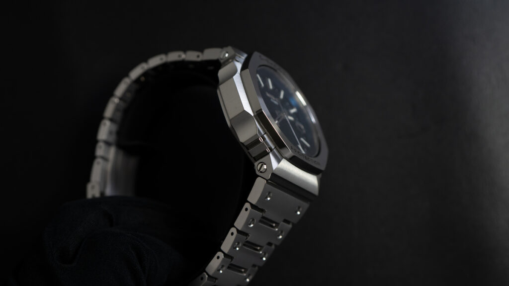 MRG-B2100D-2AJRのケース