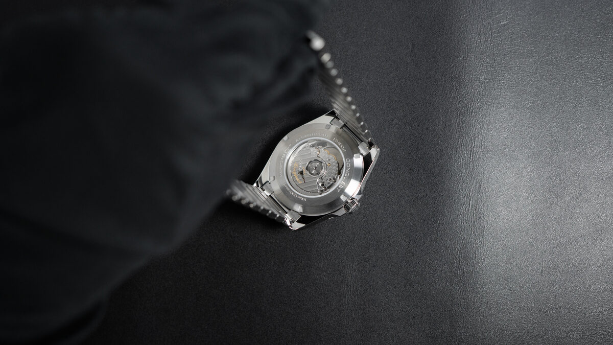 L3.830.4.72.6のケースバック