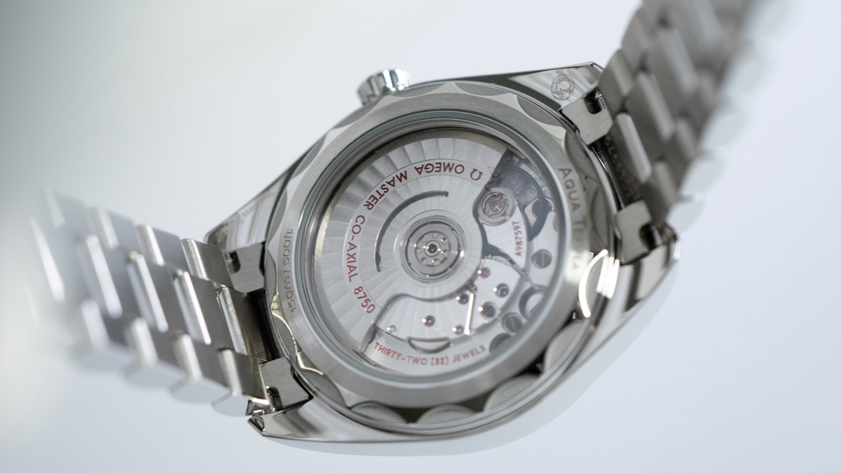 220.10.30.20.02.001の裏蓋