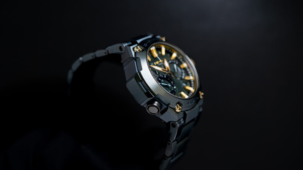 MRG-B2000BG-3AJRのケース