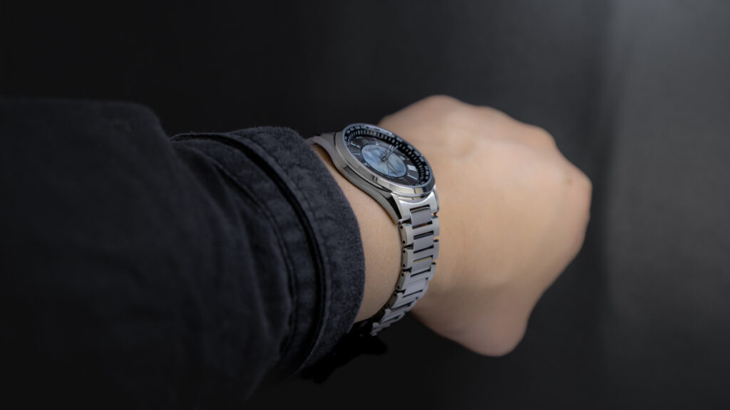 CB1110-70Wのリストショット