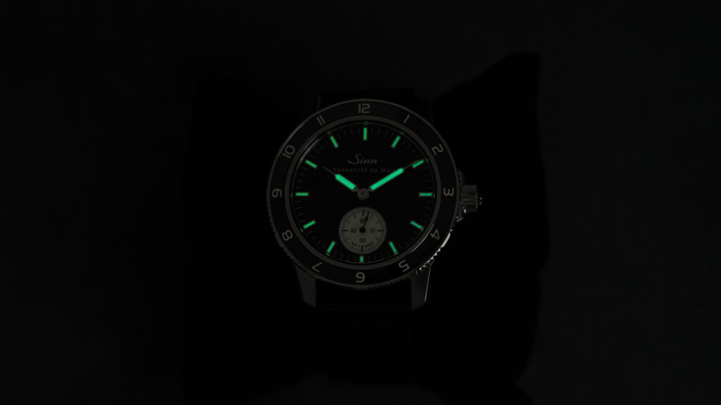 104 Classic 12の夜光塗料