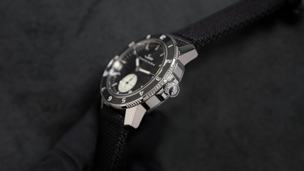 104 Classic 12のケース