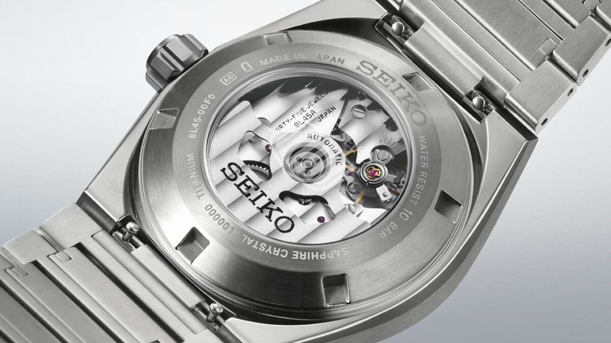 HKF003Jのケースバック